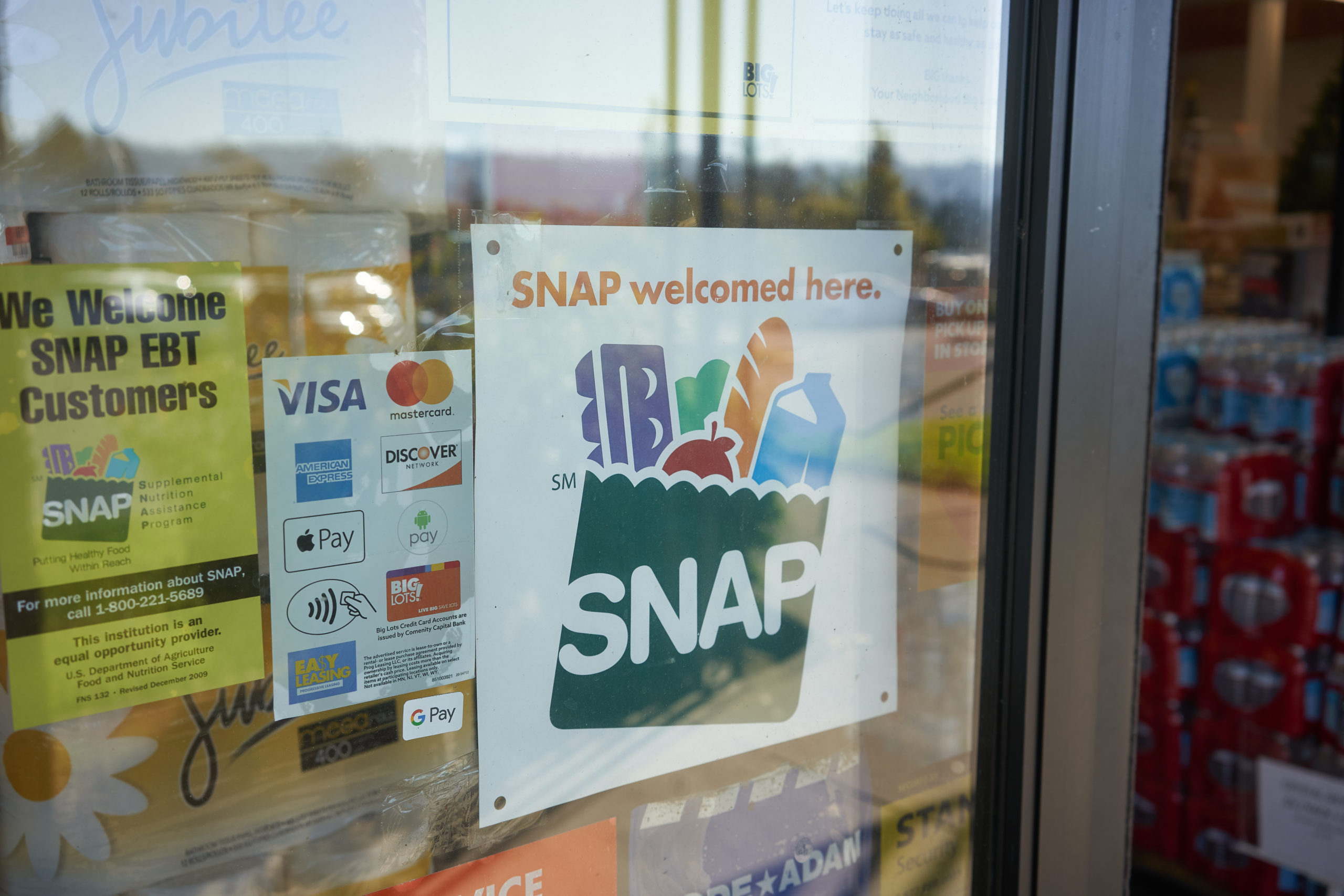 Portland, Or, Usa Oct 28, 2020: "snap Welcomed Here" Sign Is Seen At The Entrance To A Big Lots Store In Portland, Oregon. The Supplemental Nutrition Assistance Program (snap) Is A Federal Program.